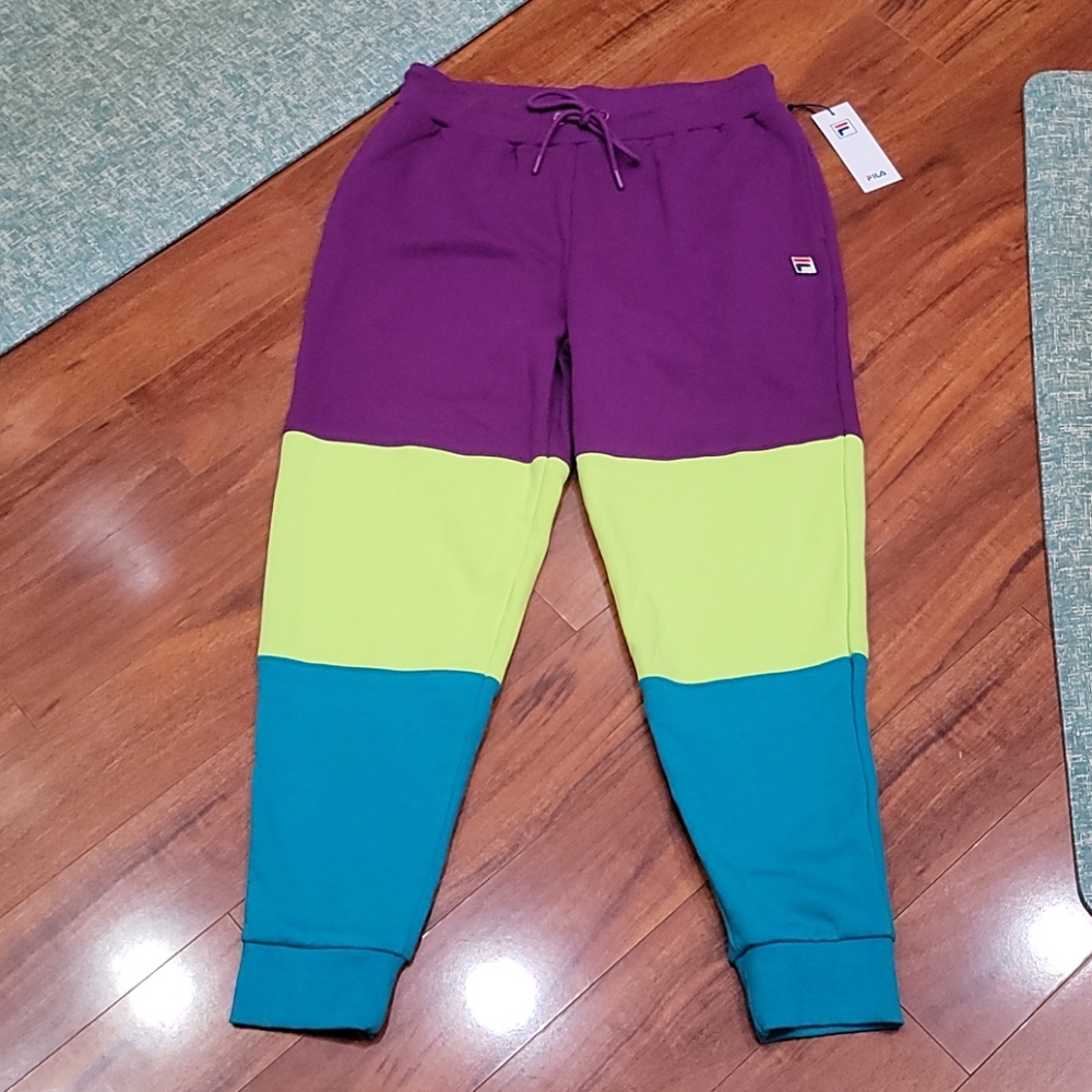 NWT Men's Size L FILA SWEATPANTS.